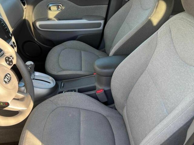 Чорний Кіа Soul, об'ємом двигуна 0 л та пробігом 121 тис. км за 7500 $, фото 4 на Automoto.ua