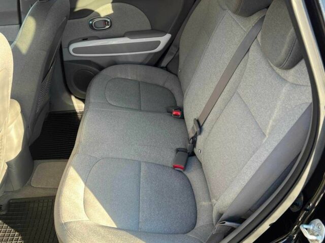 Чорний Кіа Soul, об'ємом двигуна 0 л та пробігом 121 тис. км за 7500 $, фото 7 на Automoto.ua