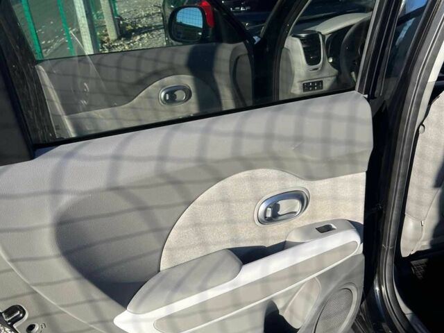 Чорний Кіа Soul, об'ємом двигуна 0 л та пробігом 121 тис. км за 7500 $, фото 6 на Automoto.ua