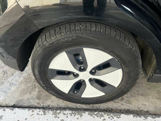 Чорний Кіа Soul, об'ємом двигуна 0 л та пробігом 121 тис. км за 7500 $, фото 1 на Automoto.ua