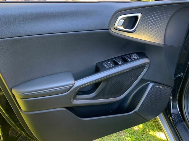 Чорний Кіа Soul, об'ємом двигуна 0 л та пробігом 79 тис. км за 18899 $, фото 9 на Automoto.ua