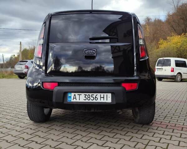 Черный Киа Soul, объемом двигателя 1.58 л и пробегом 209 тыс. км за 7000 $, фото 3 на Automoto.ua