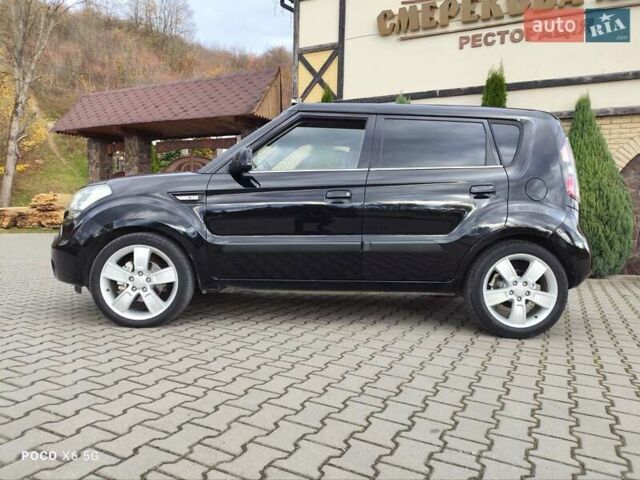 Черный Киа Soul, объемом двигателя 1.58 л и пробегом 209 тыс. км за 7000 $, фото 4 на Automoto.ua