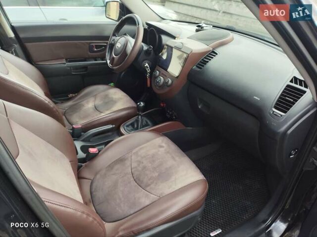 Черный Киа Soul, объемом двигателя 1.58 л и пробегом 209 тыс. км за 7000 $, фото 14 на Automoto.ua