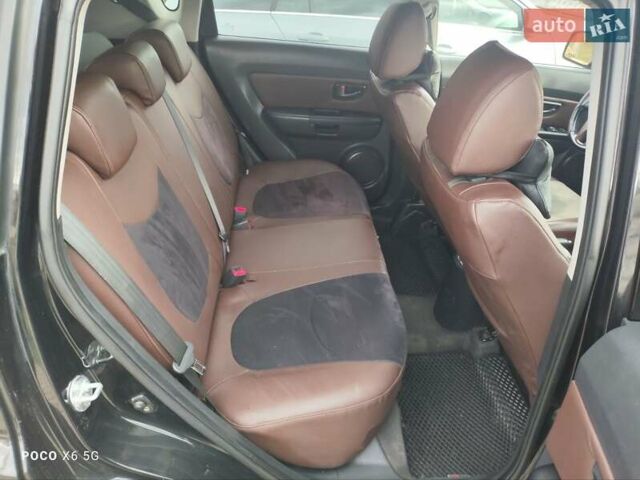 Черный Киа Soul, объемом двигателя 1.58 л и пробегом 209 тыс. км за 7000 $, фото 13 на Automoto.ua