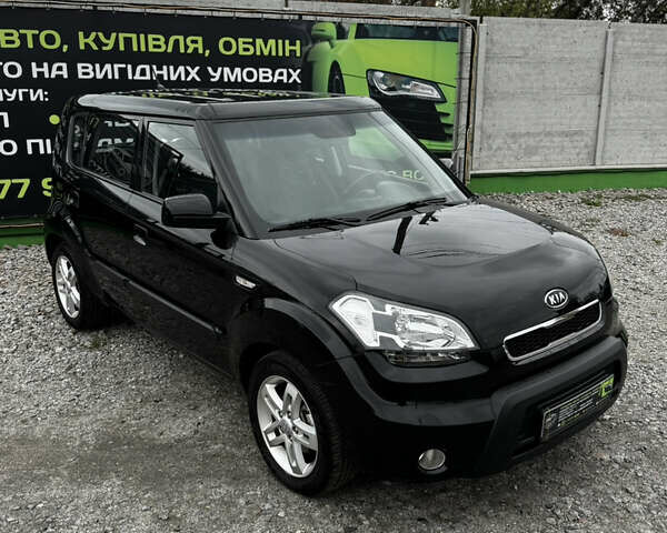 Кіа Soul 2009 у Белой Церкве на Automoto.ua Чорний Кіа Soul, об'ємом двигуна 1.58 л та пробігом 238 тис. км за 6700 $, фото 3 на Automoto.ua