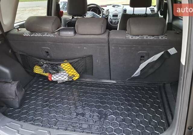 Черный Киа Soul, объемом двигателя 1.6 л и пробегом 190 тыс. км за 6600 $, фото 5 на Automoto.ua