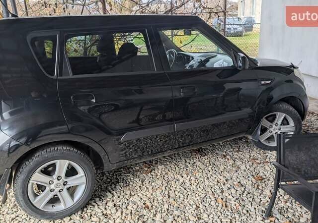 Черный Киа Soul, объемом двигателя 1.58 л и пробегом 187 тыс. км за 7600 $, фото 4 на Automoto.ua
