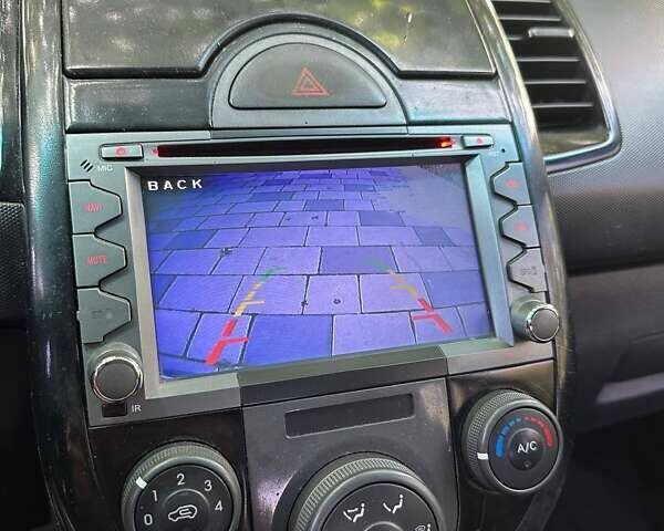 Черный Киа Soul, объемом двигателя 1.59 л и пробегом 214 тыс. км за 5500 $, фото 16 на Automoto.ua