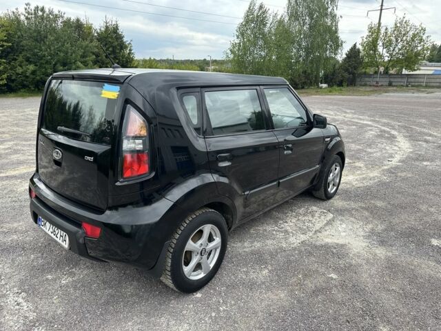 Черный Киа Soul, объемом двигателя 1.6 л и пробегом 242 тыс. км за 5200 $, фото 2 на Automoto.ua