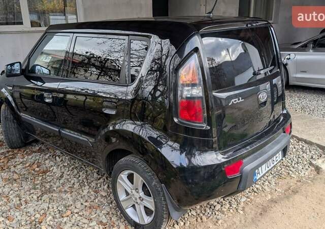 Черный Киа Soul, объемом двигателя 1.58 л и пробегом 187 тыс. км за 7600 $, фото 5 на Automoto.ua