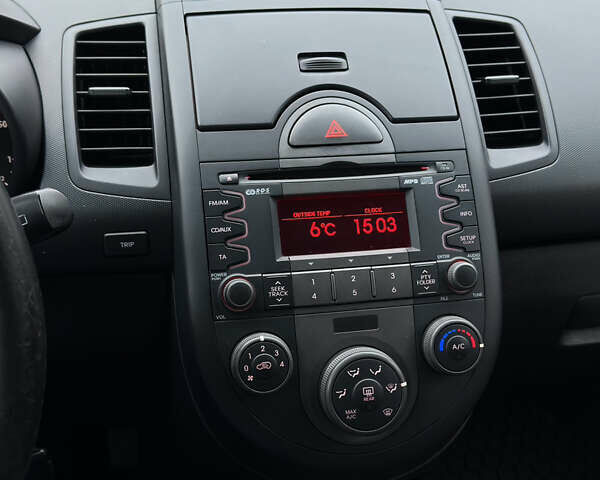 Черный Киа Soul, объемом двигателя 1.6 л и пробегом 243 тыс. км за 5150 $, фото 10 на Automoto.ua