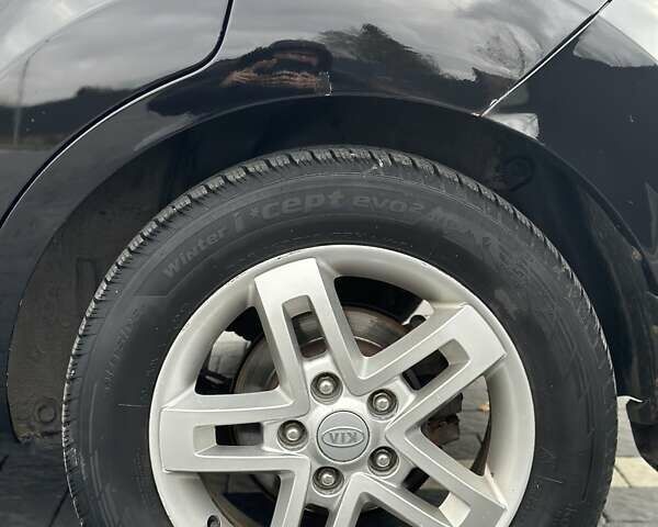 Черный Киа Soul, объемом двигателя 1.6 л и пробегом 279 тыс. км за 7700 $, фото 9 на Automoto.ua