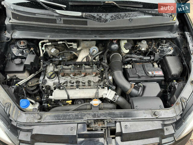 Чорний Кіа Soul, об'ємом двигуна 1.6 л та пробігом 243 тис. км за 5199 $, фото 24 на Automoto.ua