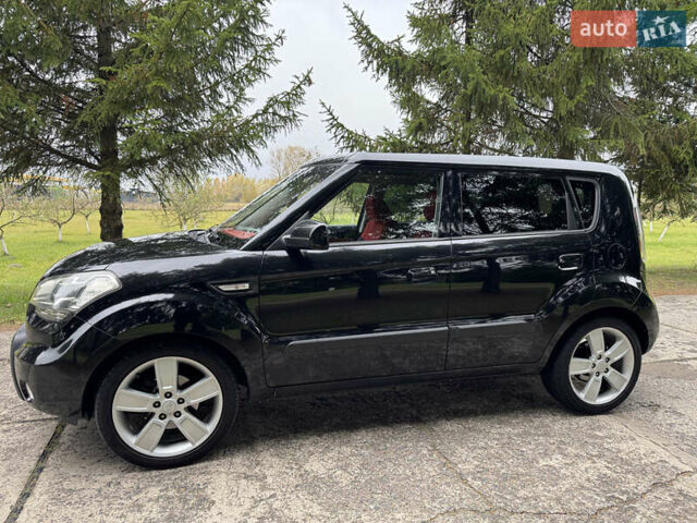 Черный Киа Soul, объемом двигателя 1.6 л и пробегом 290 тыс. км за 8100 $, фото 7 на Automoto.ua