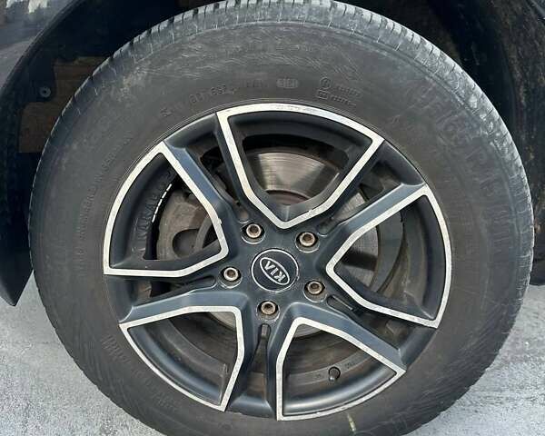 Черный Киа Soul, объемом двигателя 1.59 л и пробегом 214 тыс. км за 5500 $, фото 13 на Automoto.ua