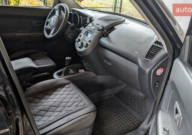 Черный Киа Soul, объемом двигателя 1.58 л и пробегом 187 тыс. км за 7600 $, фото 3 на Automoto.ua