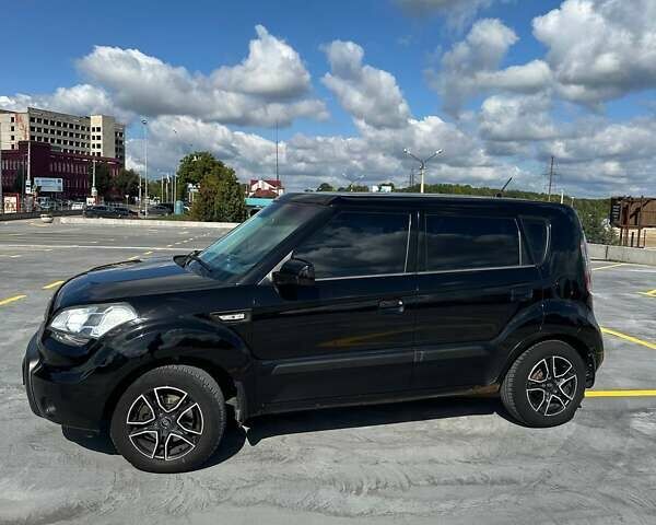 Черный Киа Soul, объемом двигателя 1.59 л и пробегом 214 тыс. км за 5500 $, фото 1 на Automoto.ua