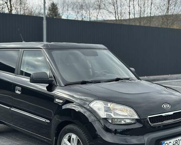 Черный Киа Soul, объемом двигателя 1.6 л и пробегом 279 тыс. км за 7700 $, фото 1 на Automoto.ua