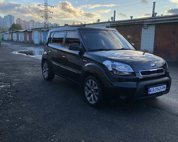 Черный Киа Soul, объемом двигателя 1.6 л и пробегом 124 тыс. км за 7200 $, фото 4 на Automoto.ua