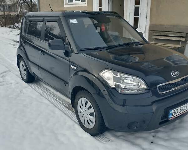 Черный Киа Soul, объемом двигателя 1.59 л и пробегом 189 тыс. км за 6500 $, фото 5 на Automoto.ua