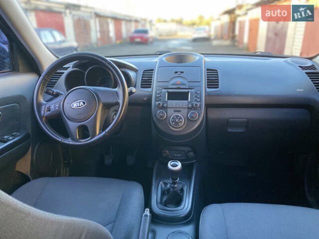 Черный Киа Soul, объемом двигателя 1.6 л и пробегом 124 тыс. км за 7200 $, фото 8 на Automoto.ua