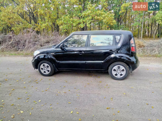 Черный Киа Soul, объемом двигателя 1.59 л и пробегом 168 тыс. км за 6000 $, фото 2 на Automoto.ua