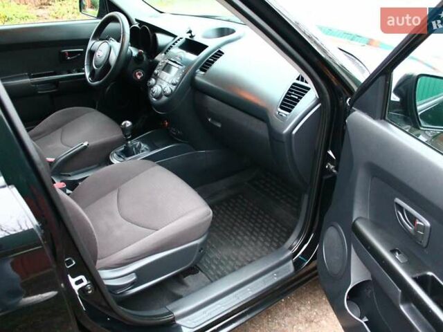 Черный Киа Soul, объемом двигателя 1.59 л и пробегом 217 тыс. км за 6444 $, фото 33 на Automoto.ua