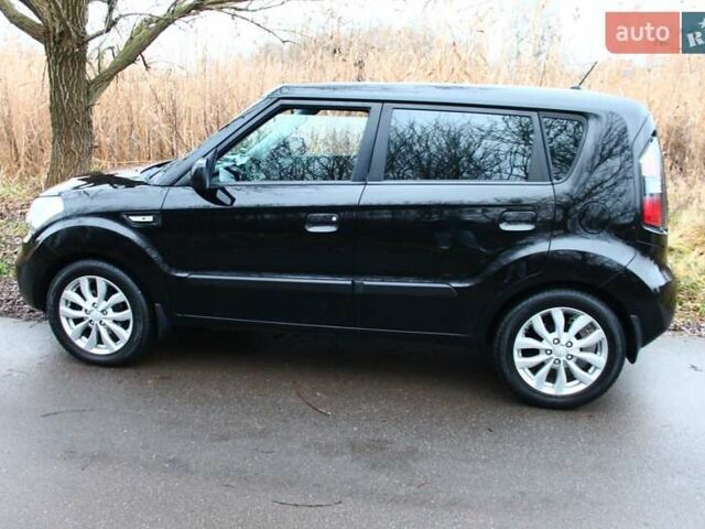 Черный Киа Soul, объемом двигателя 1.59 л и пробегом 217 тыс. км за 6444 $, фото 18 на Automoto.ua