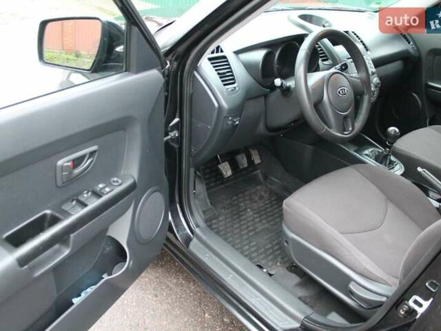 Черный Киа Soul, объемом двигателя 1.59 л и пробегом 217 тыс. км за 6444 $, фото 35 на Automoto.ua