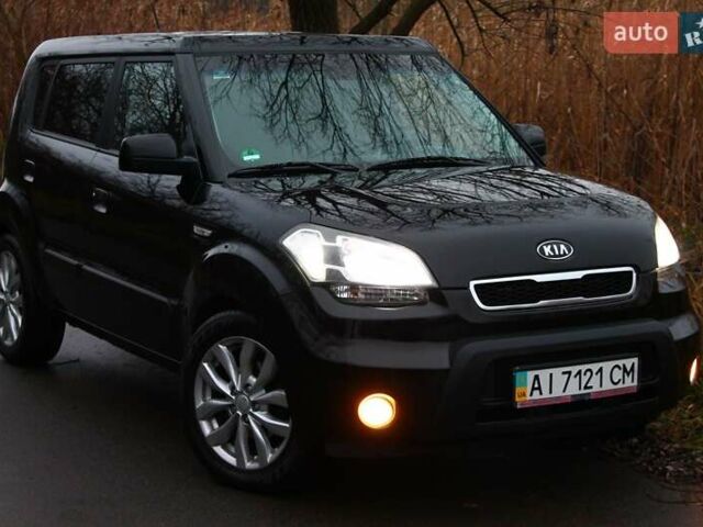 Черный Киа Soul, объемом двигателя 1.59 л и пробегом 217 тыс. км за 6444 $, фото 5 на Automoto.ua