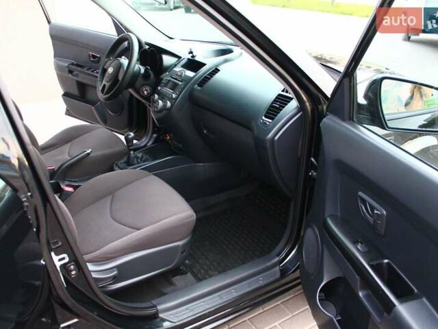 Чорний Кіа Soul, об'ємом двигуна 1.59 л та пробігом 216 тис. км за 6300 $, фото 33 на Automoto.ua