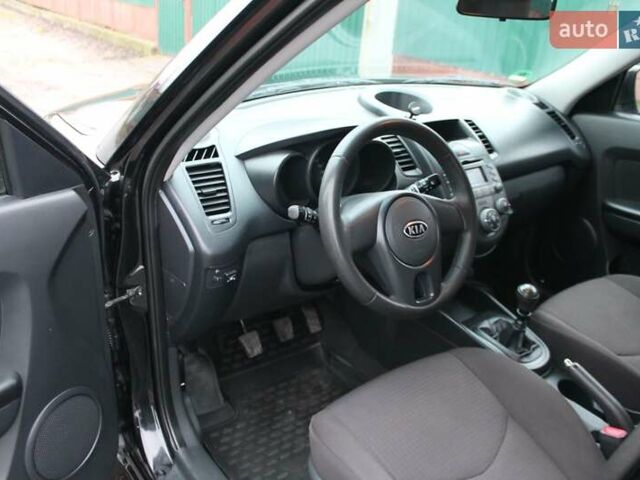 Черный Киа Soul, объемом двигателя 1.59 л и пробегом 217 тыс. км за 6444 $, фото 32 на Automoto.ua