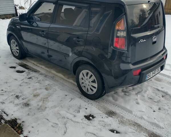 Черный Киа Soul, объемом двигателя 1.59 л и пробегом 189 тыс. км за 6500 $, фото 4 на Automoto.ua