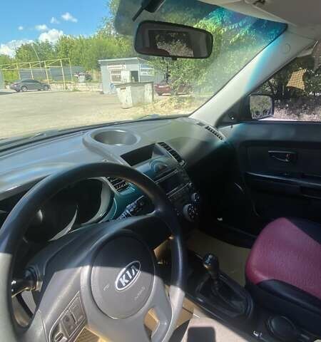 Черный Киа Soul, объемом двигателя 1.6 л и пробегом 233 тыс. км за 5999 $, фото 7 на Automoto.ua