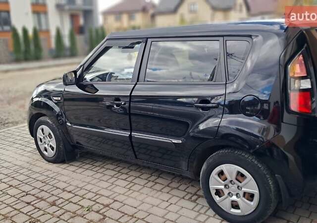 Черный Киа Soul, объемом двигателя 1.59 л и пробегом 199 тыс. км за 6500 $, фото 5 на Automoto.ua
