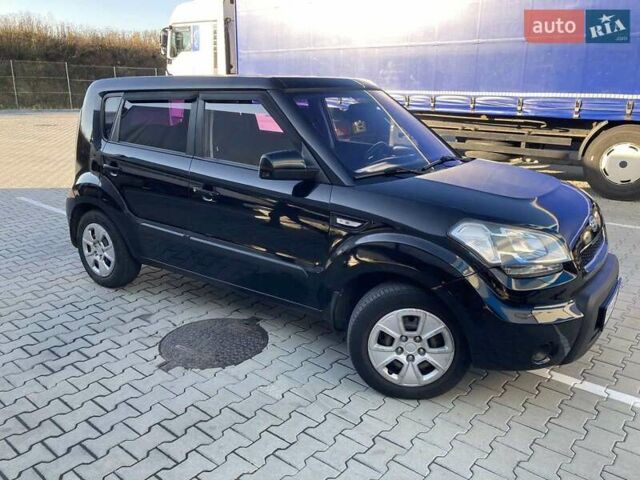 Черный Киа Soul, объемом двигателя 1.6 л и пробегом 215 тыс. км за 5950 $, фото 2 на Automoto.ua
