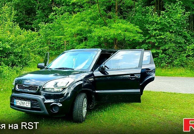 Черный Киа Soul, объемом двигателя 1.6 л и пробегом 165 тыс. км за 6470 $, фото 2 на Automoto.ua
