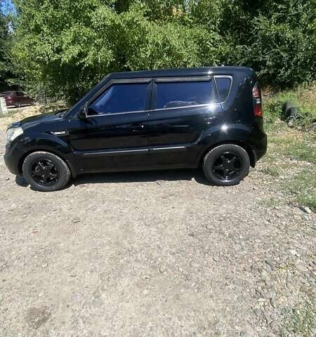 Черный Киа Soul, объемом двигателя 1.6 л и пробегом 233 тыс. км за 5999 $, фото 5 на Automoto.ua