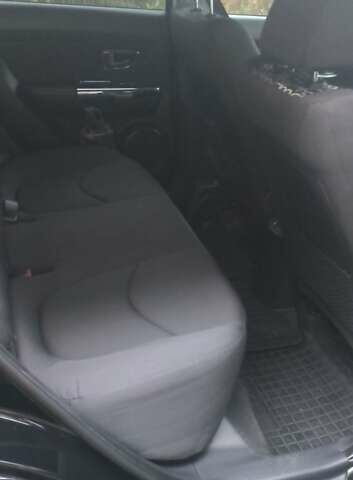 Черный Киа Soul, объемом двигателя 1.6 л и пробегом 305 тыс. км за 8700 $, фото 3 на Automoto.ua