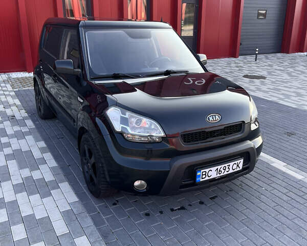 Черный Киа Soul, объемом двигателя 1.59 л и пробегом 213 тыс. км за 7500 $, фото 4 на Automoto.ua