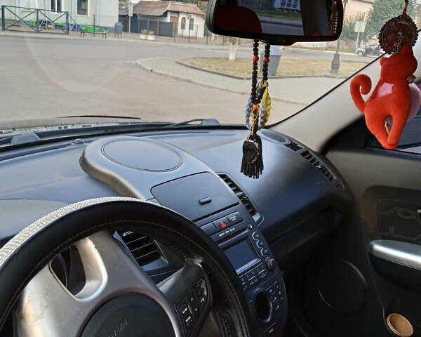 Черный Киа Soul, объемом двигателя 0 л и пробегом 173 тыс. км за 7000 $, фото 2 на Automoto.ua
