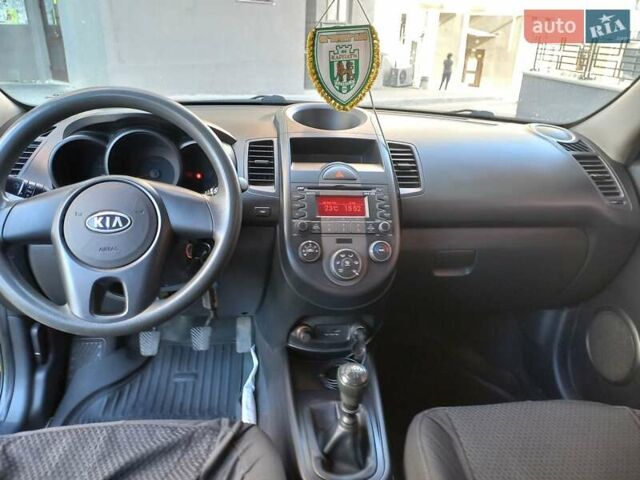 Чорний Кіа Soul, об'ємом двигуна 1.59 л та пробігом 184 тис. км за 7000 $, фото 3 на Automoto.ua