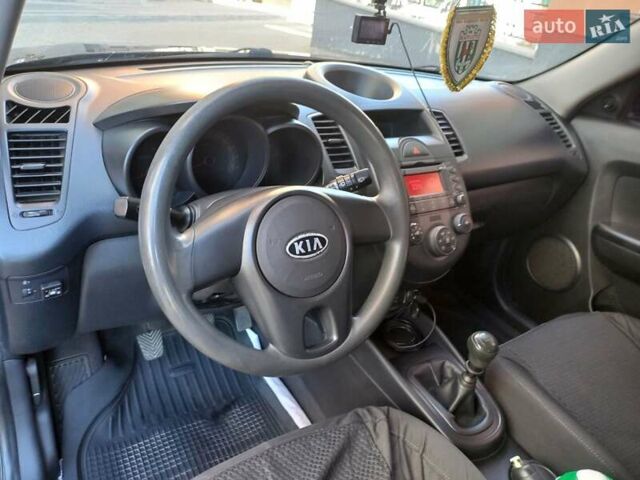 Чорний Кіа Soul, об'ємом двигуна 1.59 л та пробігом 184 тис. км за 7000 $, фото 2 на Automoto.ua