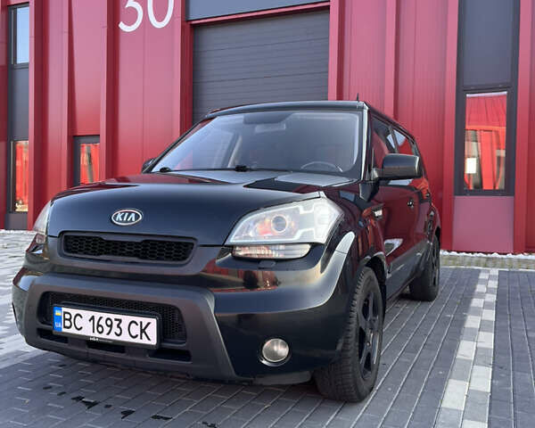 Черный Киа Soul, объемом двигателя 1.59 л и пробегом 213 тыс. км за 7500 $, фото 2 на Automoto.ua