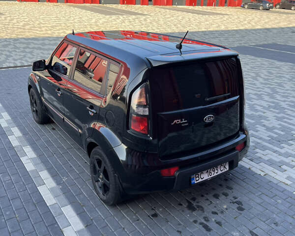 Черный Киа Soul, объемом двигателя 1.59 л и пробегом 213 тыс. км за 7500 $, фото 14 на Automoto.ua