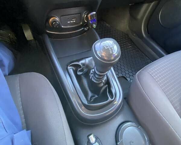 Черный Киа Soul, объемом двигателя 1.6 л и пробегом 215 тыс. км за 5950 $, фото 9 на Automoto.ua