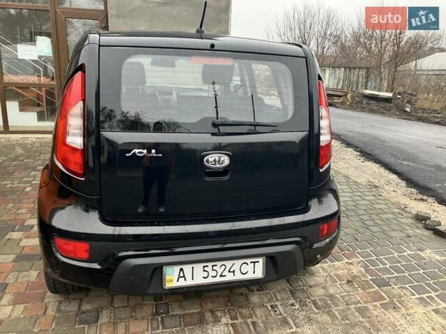 Черный Киа Soul, объемом двигателя 1.59 л и пробегом 350 тыс. км за 5700 $, фото 5 на Automoto.ua