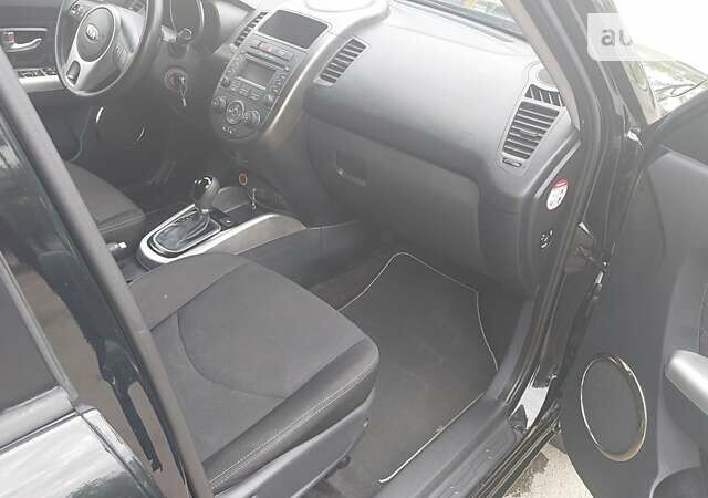 Чорний Кіа Soul, об'ємом двигуна 1.6 л та пробігом 200 тис. км за 9500 $, фото 13 на Automoto.ua