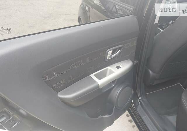 Чорний Кіа Soul, об'ємом двигуна 1.6 л та пробігом 200 тис. км за 9500 $, фото 16 на Automoto.ua